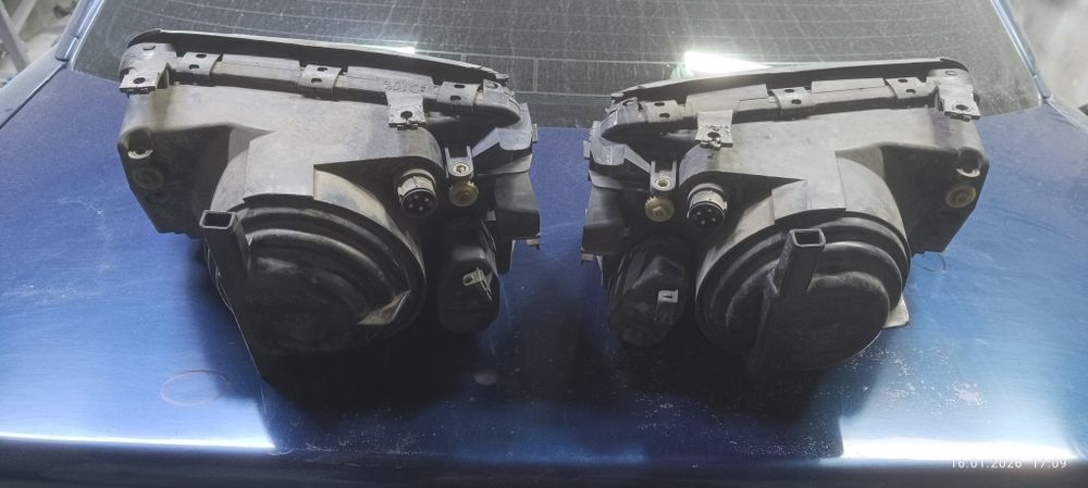 Продам фары оригинал Ауди 100 с4