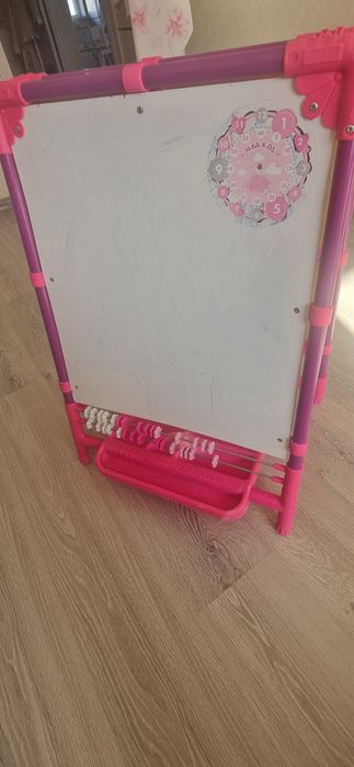 Продается детская доска с магнитками