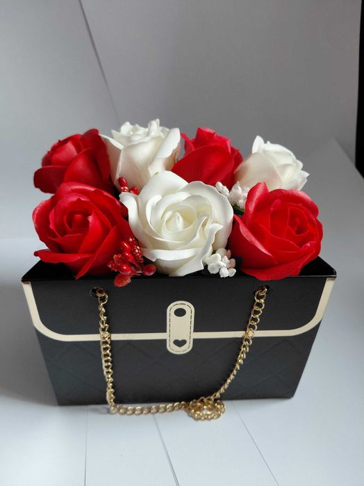 Aranjamente trandafiri de sapun