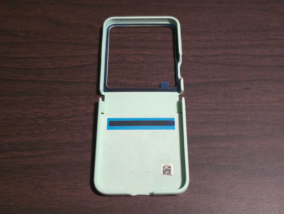 Husa piele originala Samsung Kindsuit Case Galaxy Z Flip 6 F741 si Z Flip 7 FE F761
