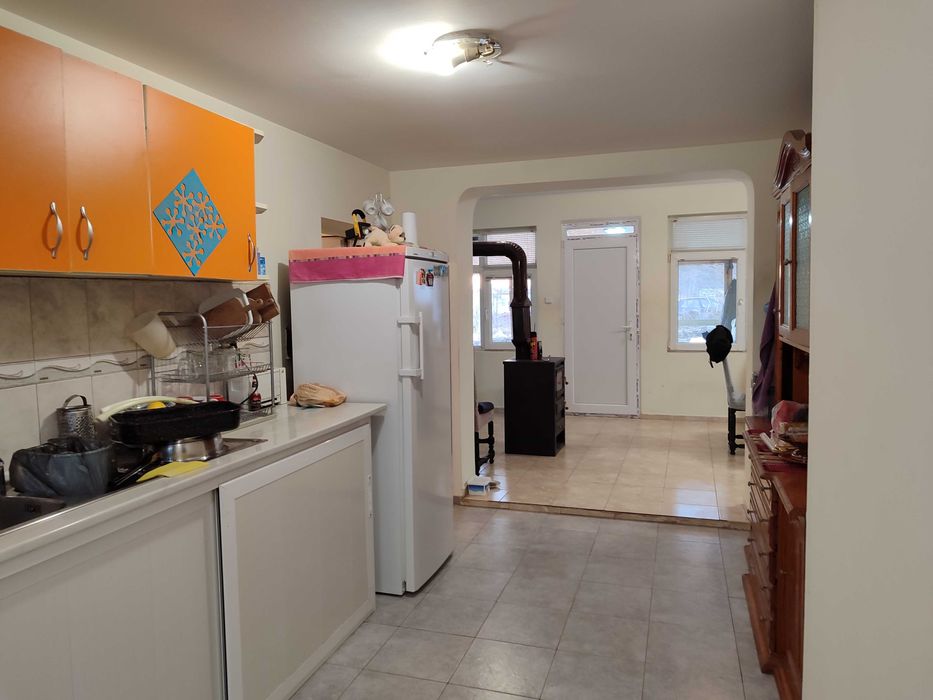 Продава се Къща в с. Смолница, Област Добрич - 250 кв.м за 408 €/кв.м - Снимка #2