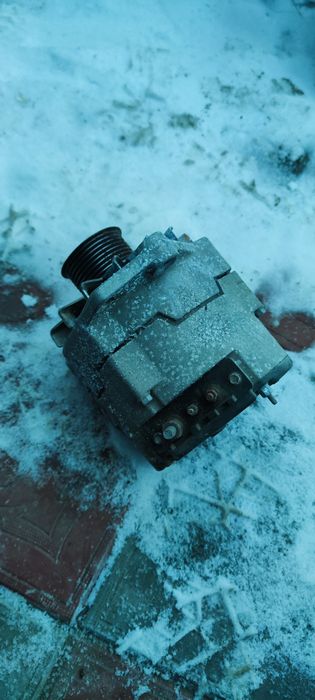 Генератор от погрузчика б/у