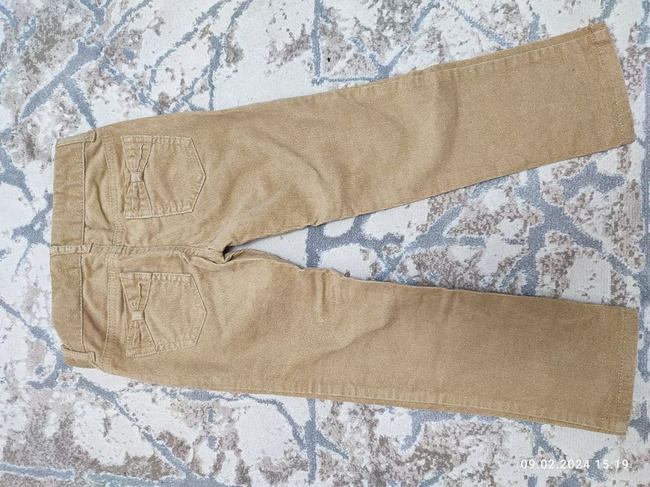 Фирменные вельветовые джинсы