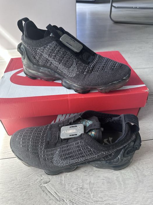 Оригинални маратонки Nike Air VaporMax Flyknit – Унисекс модел, 38,5 номер, черен цвят