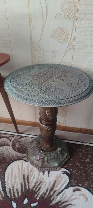 Круглый стол совпластитал продам