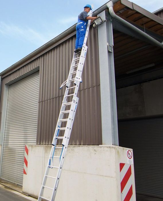 Лестница, стремянка аренда