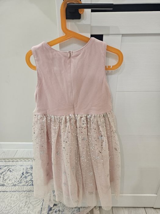 Продам Платье для девочек