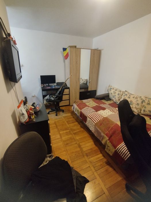 Închiriez garsoniera