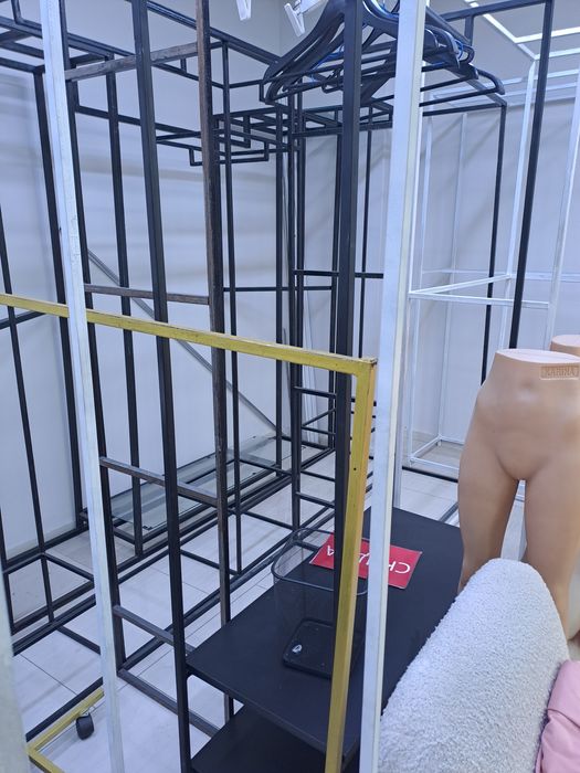 Продам  вешалки для одежды.