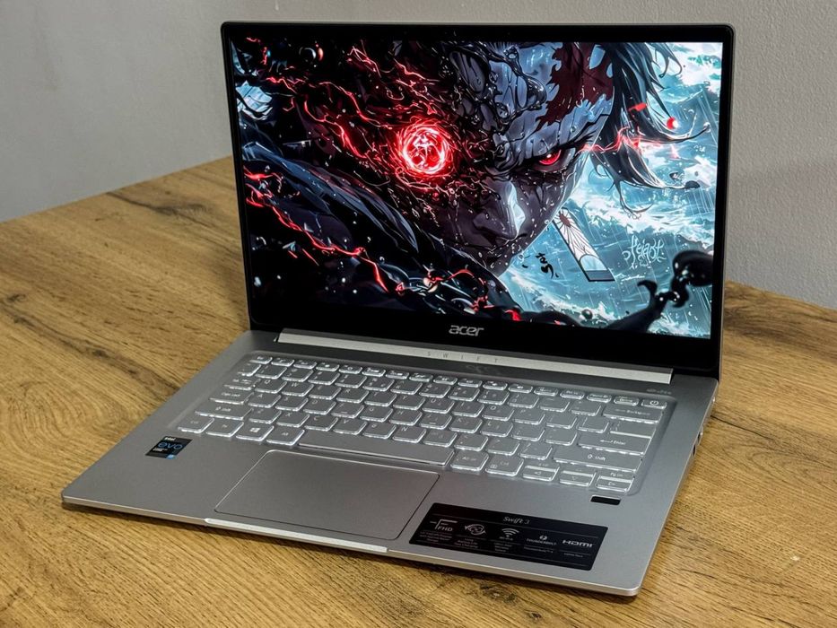 ACER SWIFT Core I7  kuchli notebook