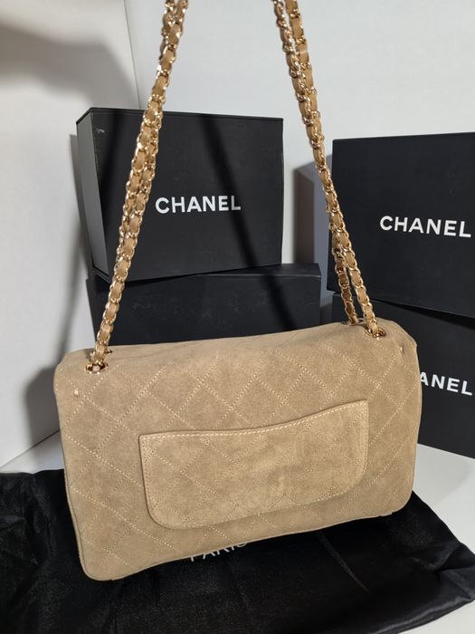 Налична чанта Chanel Maxi Flap