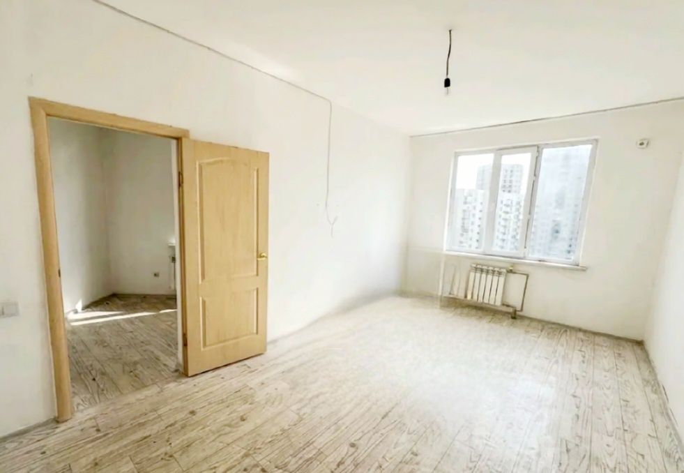 продам 2-х ком. 54кв. 8мкр. 7-этаж