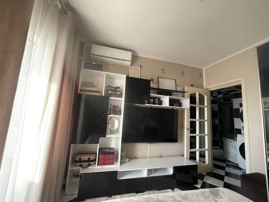 Sifonier si biblioteca  dormitor