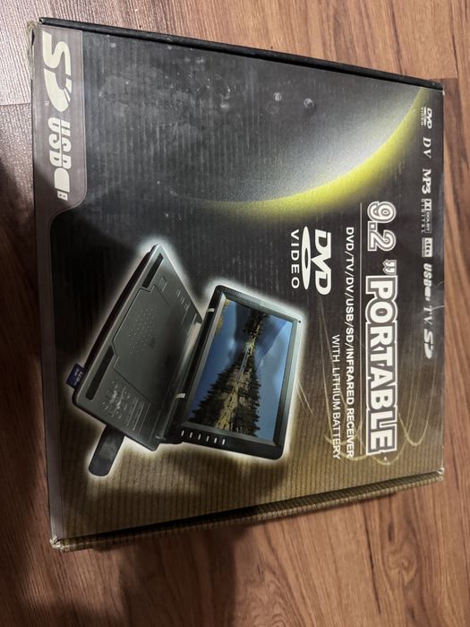 Портативный DVD-проигрыватель 9.2” — DVD-9209