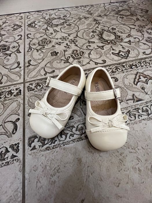 Туфли для девочек НОВЫЕ