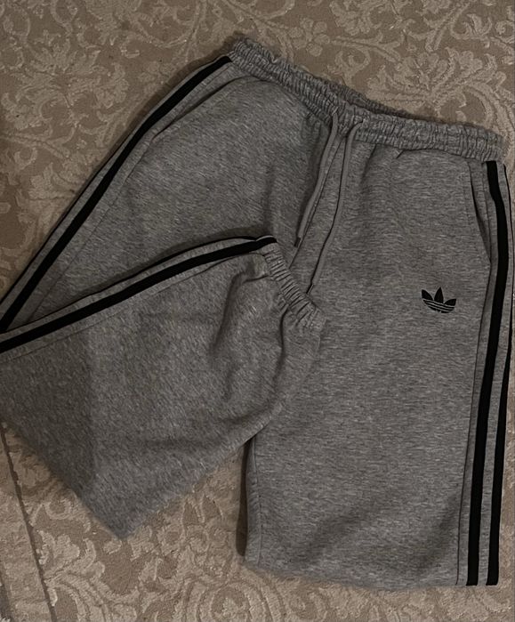 Серый Adidas трико сатылады