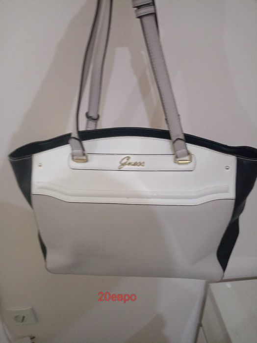 Обувки и чанти Guess