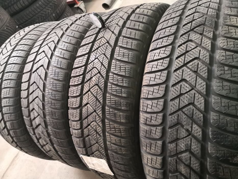 235 45 19 цола гуми като нови Pirelli