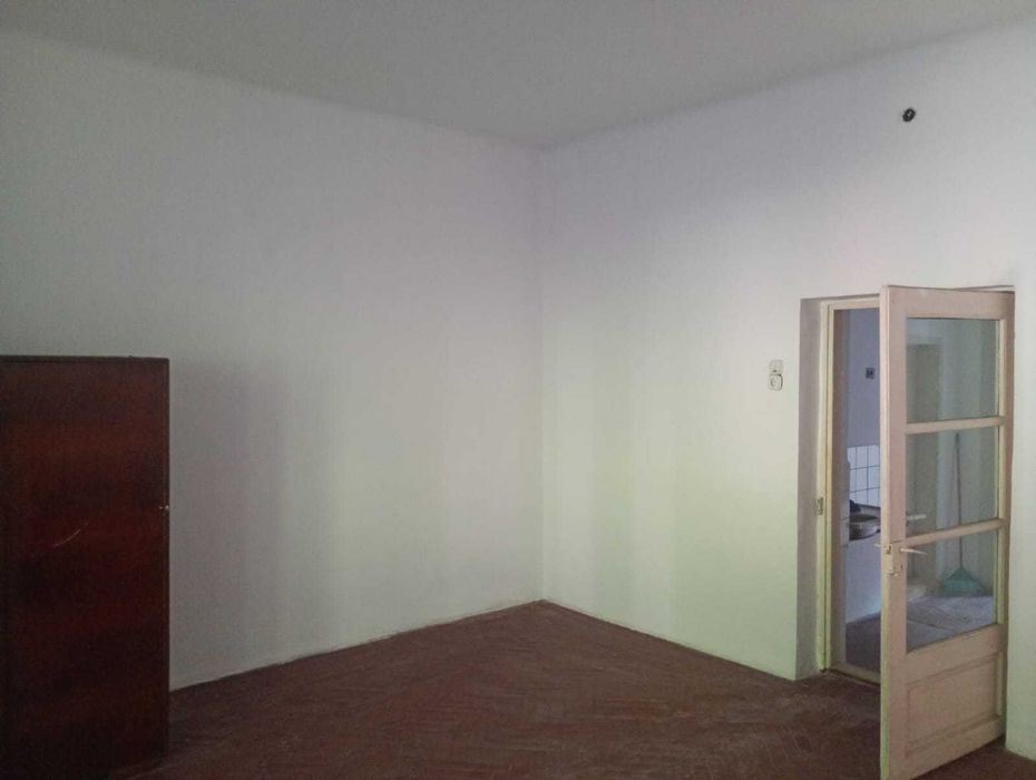 Schimb/vand apartament cu 2 camere Aninoasa
