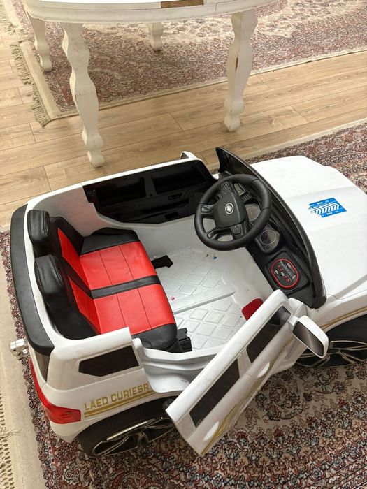 электро машинка на пульте