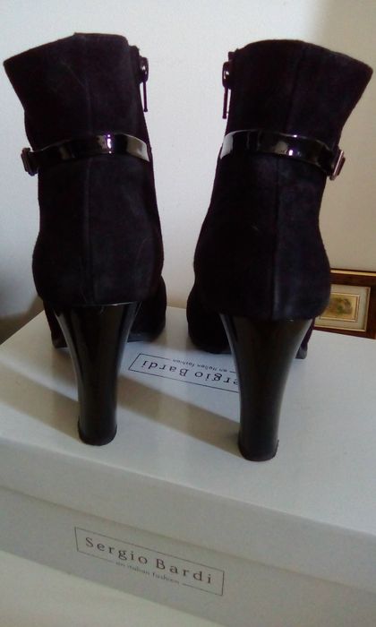 Ghete\Botine,piele întoarsă ,naturala și lac,negre,Italia,superbe 39