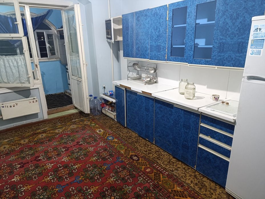 Bezmakler Chorsuda srochno  kvartiraga kvartirant qizlar olinadi.