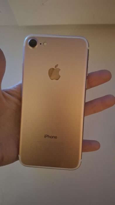 Продам IPhone 7 в розовом цвете 32гб