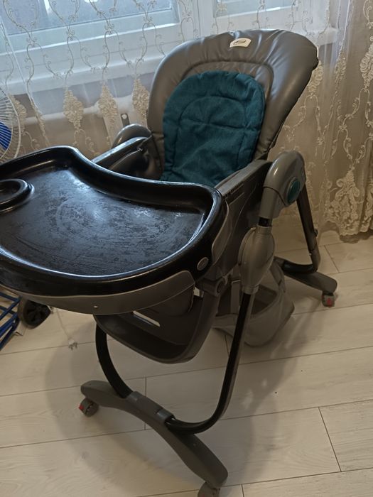 Детский стульчик для кормления