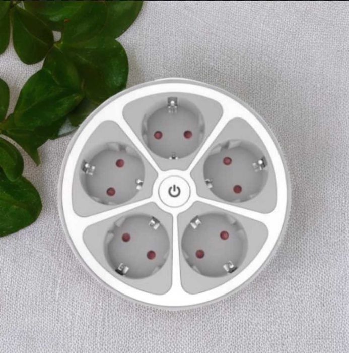 Кръгъл разклонител Muhler с ключ 5 гнезда, 1,5 метра