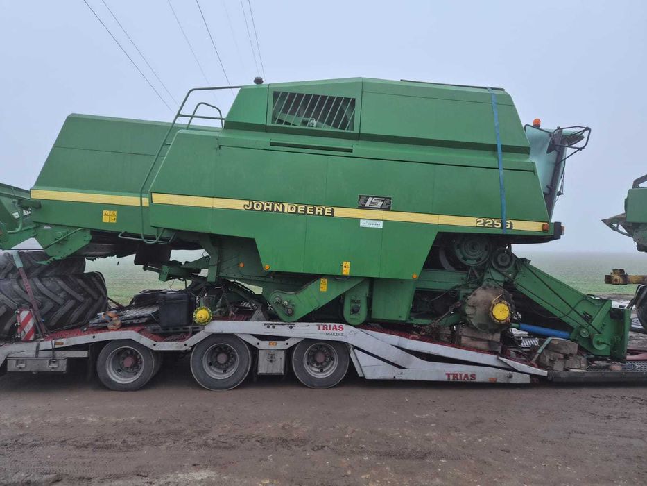 John Deere 2256, an 2001, climatizare, header 5,50 m, revizata, IMPORT