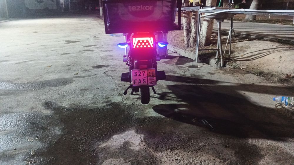 Продаётся или обмен на бензиновый скутер, имеется запасные батарейки