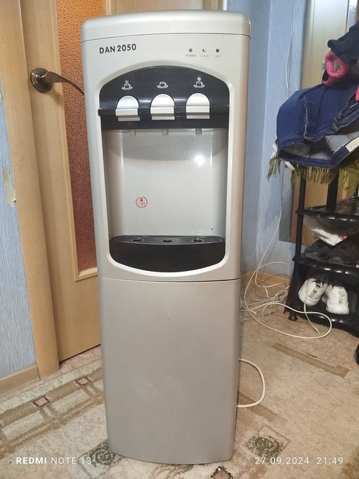 Продам кулер для воды