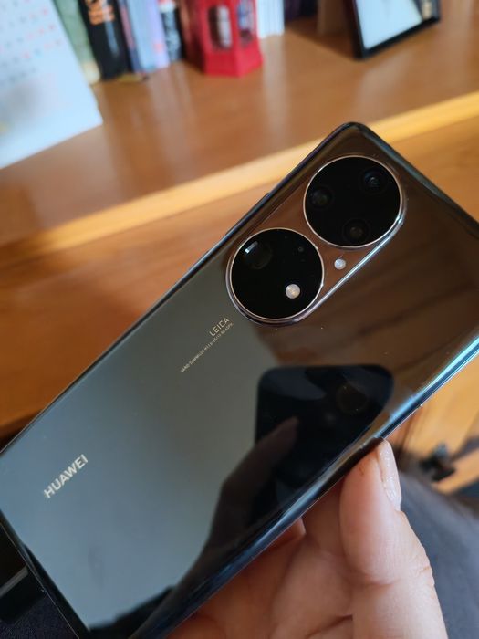 Vând Huawei p50 pro  în stare impecabilă