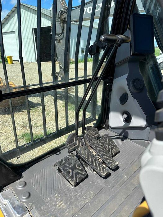 VAND Excavator pe senile CAT320 20To