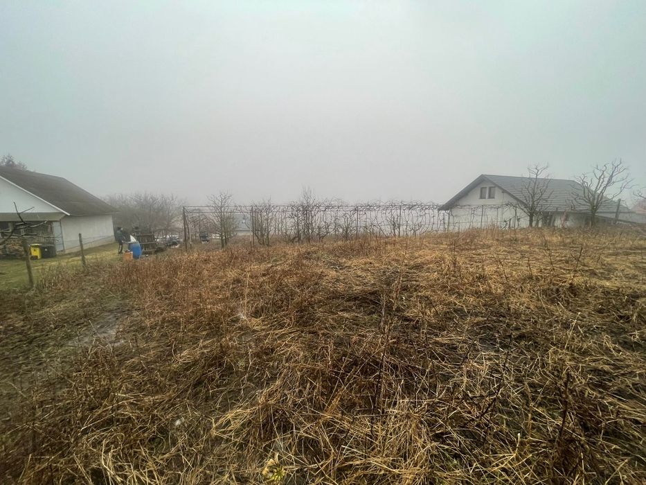 Teren intravilan 3600 mp – Str. Lovinescu, Rădășeni, utilități