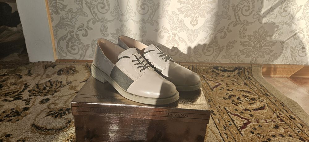 Продам обувь весна-лето