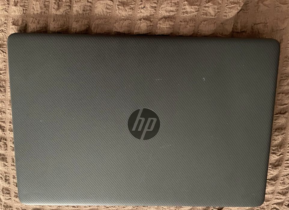 Продается Ноутбук HP почти новая