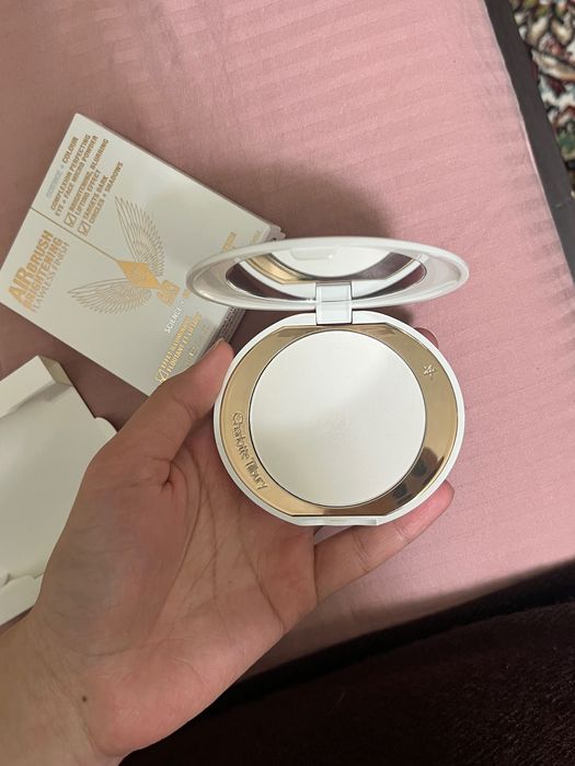 Charlotte Tilbury осветляющая пудра