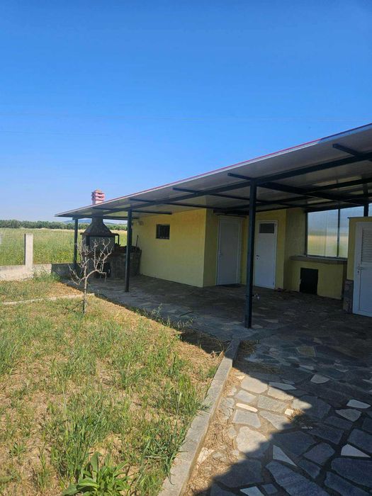 Двуетажна къща Паралия Кариани, Гърция