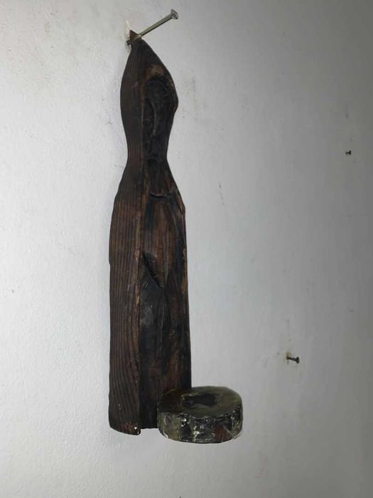 Suport de lumanare din lemn sculptat pt perete