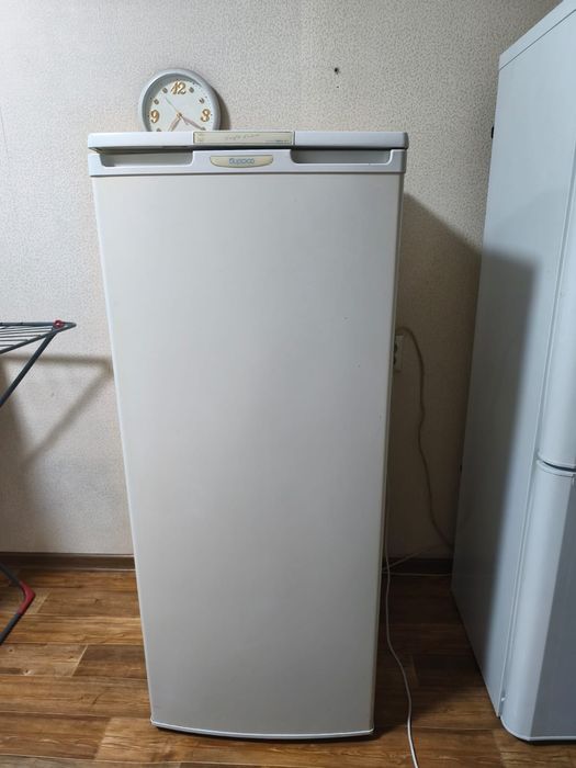 Холодильник Бирюса