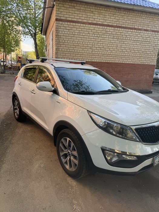 Kia sportage 2014 год