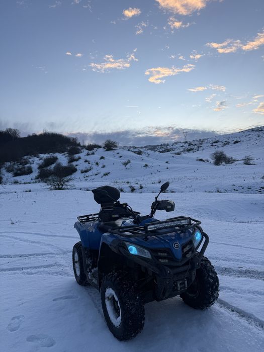 Vând atv cf moto