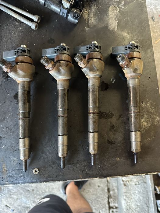 Injector,injectoare vw golf 7,skoda,seat 1.6tdi\2015,COD,04L130277G