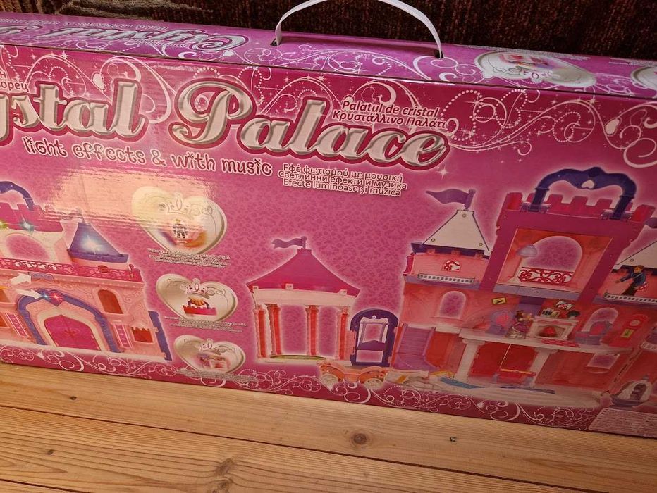 Замък музикален и  къща на барби barbie