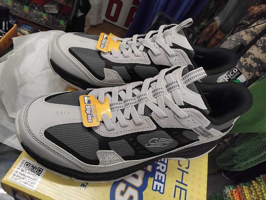 Skechers - стелка 31 см мъжки спортни обувки маратонки ! ЧИСТО НОВИ!