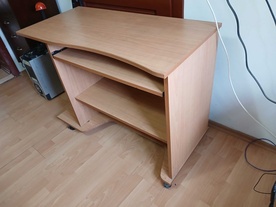 Birou de calculator din PAL melaminat de 18 dimensiuni 105x50x78cm