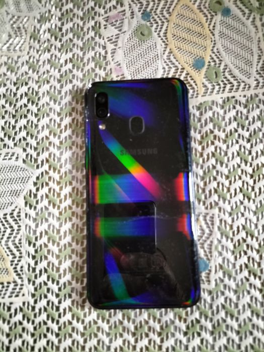 Samsung galaxy A 40   4/64гб