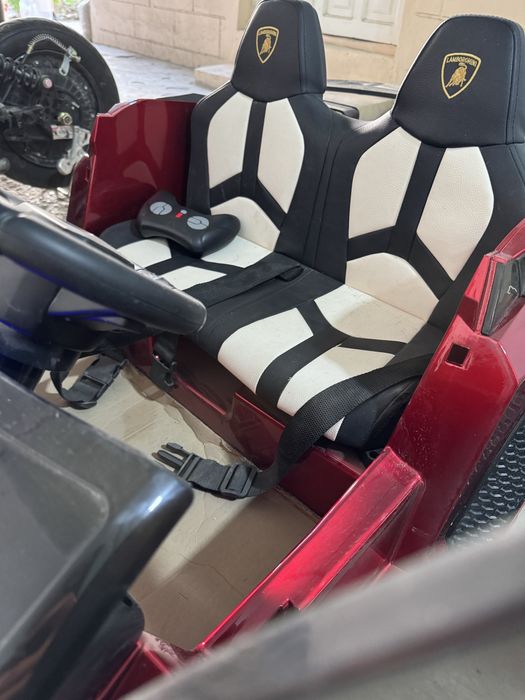 Срочно продается машина и 2 самоката