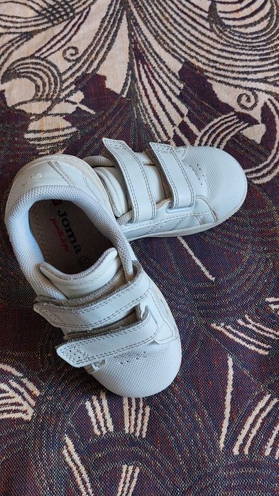 Кроссовки детские